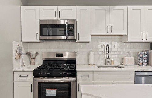 Mantua Wohnung | The Chic Haven 2-bedroom apartment in peaceful Philadelphia with AC near Zoo