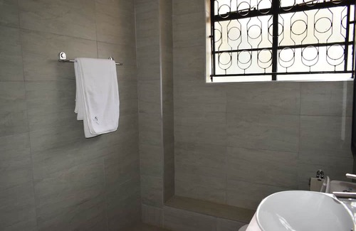 Gigiri Hotel | Superior balcony room ensuite