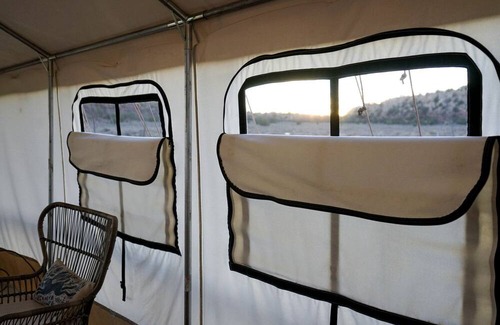 Kanab Wohnmobilvermietung | Kanab's Glamping Getaway with Your Pet: Comfort Meets Adventure