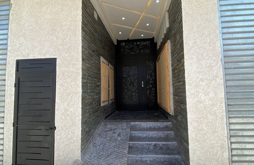 Taddart Wohnung | Modern, well-equipped new apartment, 15-minute drive from Agadir Marina.