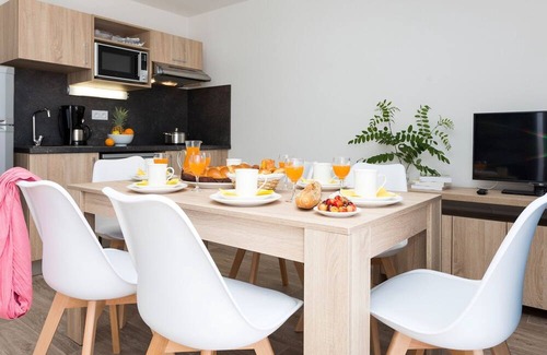 Noirmoutier-en-l'Ile Wohnung | Le Domaine des Pins by Interhome