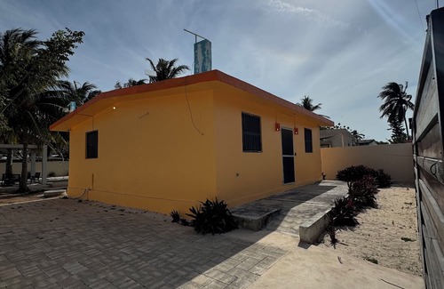 Chelem Haus | Tranquila casa para descansar en familia o disfrutar con amigos.