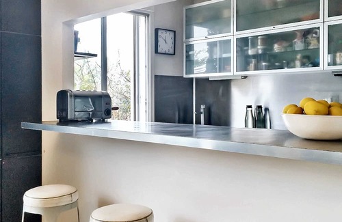 Quartier de la Roquette Wohnung | Homerez - Paris Apartment with Terrace