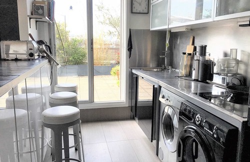 Quartier de la Roquette Wohnung | Homerez - Paris Apartment with Terrace