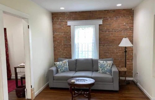 Hillsboro Haus | Spacious modernized historic home located in downtown Hillsboro.