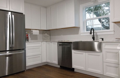 Aransas Pass Haus | Immerse yourself in the comfort of this charming home in Aransas Pass!