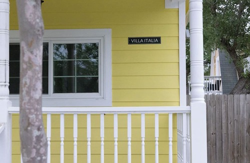 Aransas Pass Haus | Immerse yourself in the comfort of this charming home in Aransas Pass!