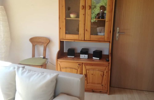 Sipplingen Wohnung | Gemütliche 65 m² DG- Fewo mit Einmaligem See-und Bergblick in Sipplingen