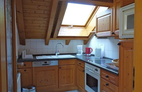 Sipplingen Wohnung | Gemütliche 65 m² DG- Fewo mit Einmaligem See-und Bergblick in Sipplingen