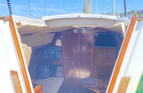 Canidelo Bootsverleih | Bonito e Acolhedor Veleiro Localizado no Porto Junto á foz do rio Douro