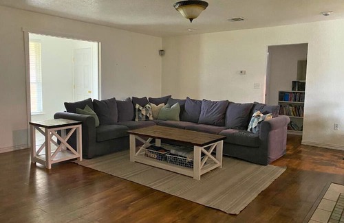 Kempner Haus | Spacious 4BR/2BA 3 Acres - Family/Pet Friendly - 16 Miles Ft Cavazos Main Gate