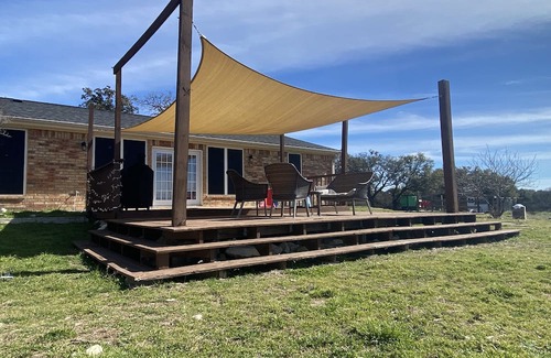 Kempner Haus | Spacious 4BR/2BA 3 Acres - Family/Pet Friendly - 16 Miles Ft Cavazos Main Gate