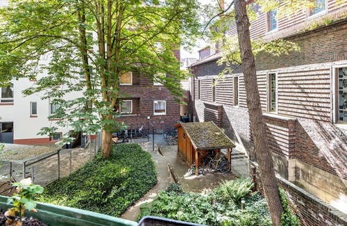 Sudstadt-Bult Wohnung | Room 'Messezimmer' with Private Terrace, Wi-Fi and Air Conditioning