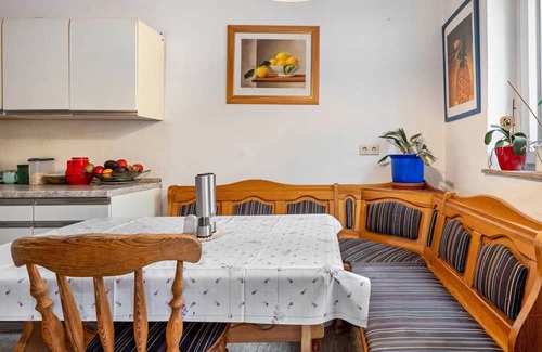 Sudstadt-Bult Wohnung | Room 'Messezimmer' with Private Terrace, Wi-Fi and Air Conditioning