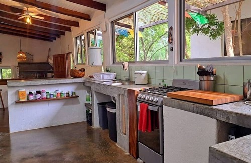 Los Pargos Haus | Surfers Paradise! 2-bedroom house in charming Los Pargos with WiFi, AC