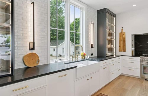 Excelsior Haus | Luxury LakeHus on Lk Minnewashta