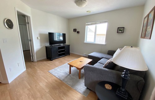 Vernon Haus | Clean and Bright One Bedroom Basement Suite with separate entrance