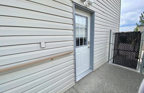 Vernon Haus | Clean and Bright One Bedroom Basement Suite with separate entrance