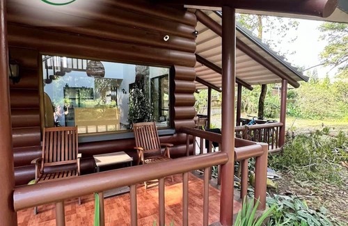 Tagaytay Kabine | Luntian log cabin with WiFi, AC in superb Tagaytay City