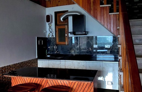 Kumharsain Haus | Wild Orchard Vegetarian Homestay (Authentic Himachali Escape)