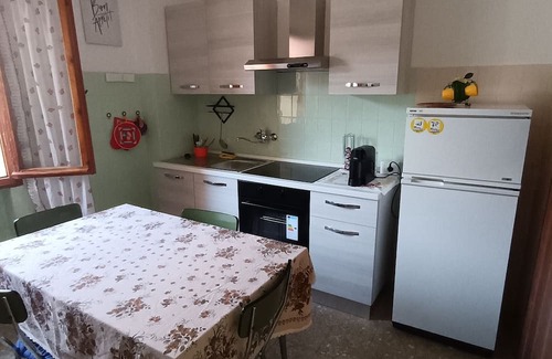 Burzanella Haus | Accommodation the oak trees, cottage with large garden