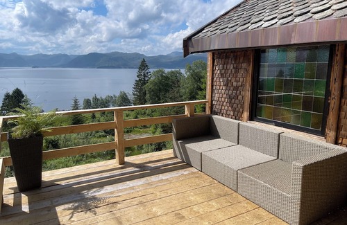 Fiskabygd Kabine | Stunning fiord panorama view off-grid forest cabin