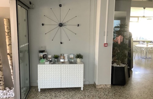 Saint-Paul en Jarez Haus | 3-star hotel in a quiet setting. All rooms are air-conditioned.