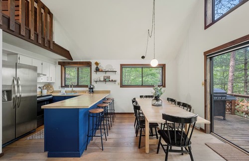 Basye Kabine | Cozy 4-bedroom cabin in Bryce Resort near Shenandoah National Park