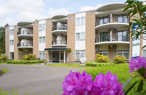 De Bult Haus | Soothing Nature Escape w/Pool, Pet Friendly | Nature Parks & Local Attractions