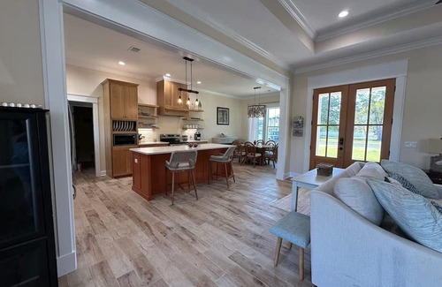 Kingsland Haus | Tranquil 3-bed house in Kingsland. Centrally located for adventures & relaxing,