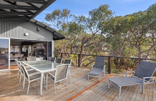 Fairhaven Haus | Orchid Haven - Bushland Retreat for Families and Groups.
