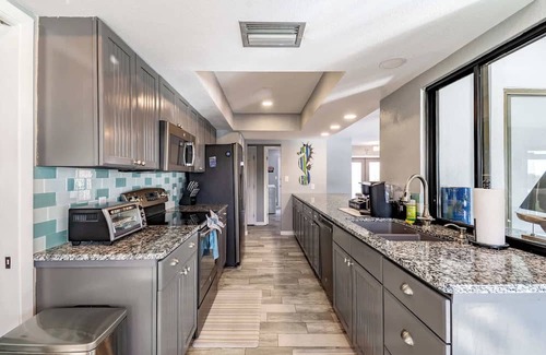 Burnt Store Isles Haus | Punta Gorda Paradise 3BR with Water Views & P