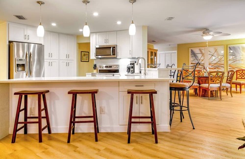 Lochmoor Waterway Estates Haus | ‼️Family-Ready‼️ 4BR with Heated Pool & BBQ