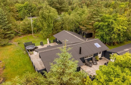 Saltum Haus | "Emelrik" - 2km from the sea by Interhome
