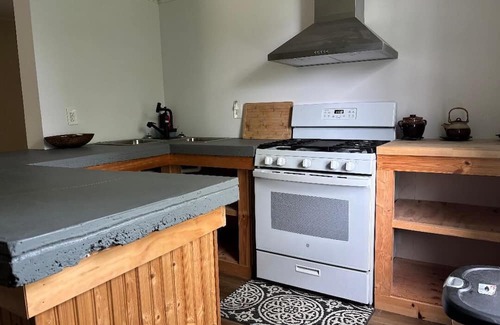 Chaumont Haus | Lake Front House in Beautiful Guffin Bay, Chaumont