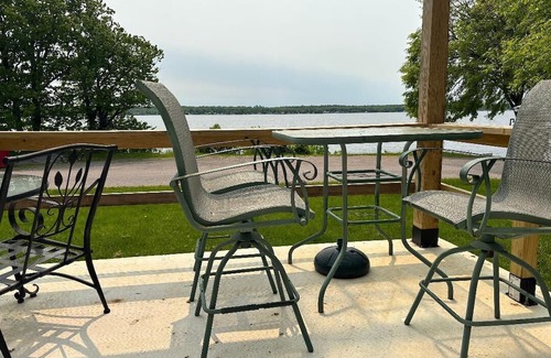 Chaumont Haus | Lake Front House in Beautiful Guffin Bay, Chaumont