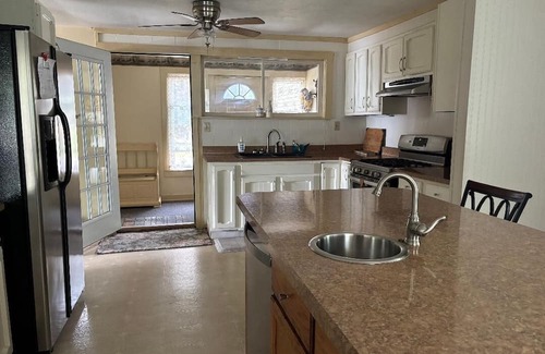 Chaumont Haus | Lake Front House in Beautiful Guffin Bay, Chaumont