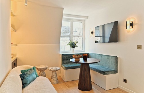 6th Arrondissement Wohnung | Hotel-style 2-room apartment nestled in rue des Canettes 6 eme