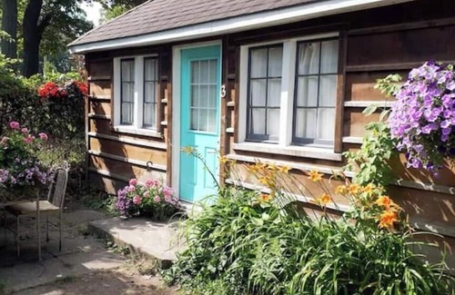 Grand Bend Kabine | Cozy Cabin #3 one block to beach