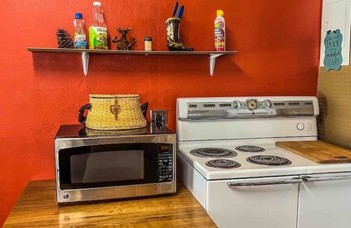 Palisades Wohnmobilvermietung | The Aspen Boho Glamping tent