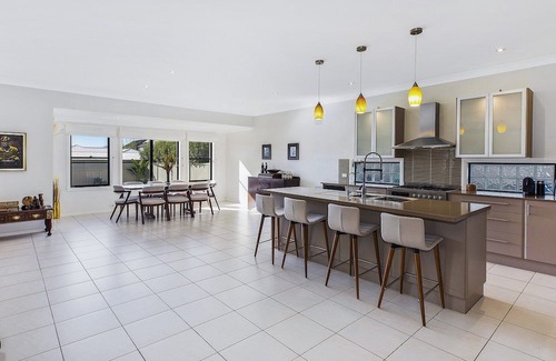 Shelly Beach Haus | SHELLY BEACH HOUSE - FAMILY FRIENDLY WITH POOL, WALK TO BEACH
