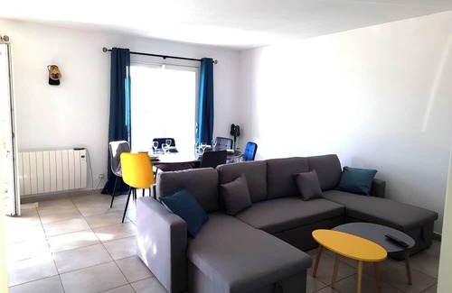 Vic-la-Gardiole Wohnung | Cosy apartment with spacious terrace