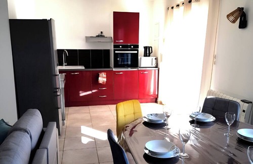 Vic-la-Gardiole Wohnung | Cosy apartment with spacious terrace