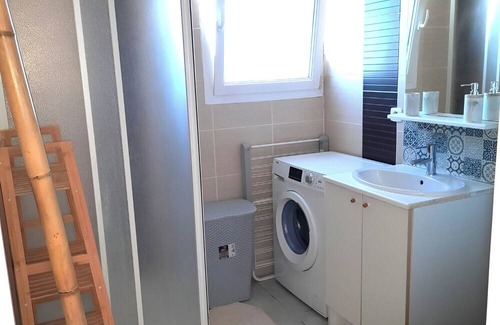 Vic-la-Gardiole Wohnung | Cosy apartment with spacious terrace