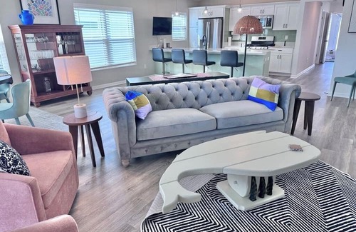 The Villages Haus | Charming Exquisite Hacienda Hills Golf View with Golf Cart 3-bedroom Brand New