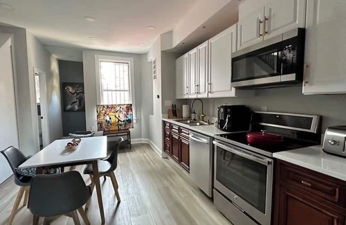 Northeast Haus | Luxurious Capitol Hill Home - 2BR/2.5B