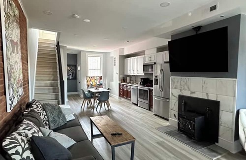 Northeast Haus | Luxurious Capitol Hill Home - 2BR/2.5B