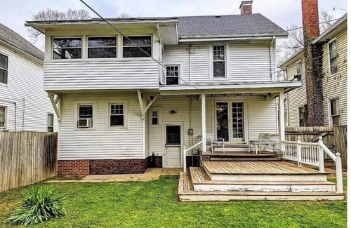 Decatur Haus | Historic Charming 4BR on the WestEnd near Millikin