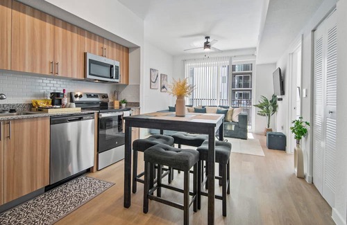 Addicks Wohnung | "GuestReady Cozy Retreat: Relax in Style"