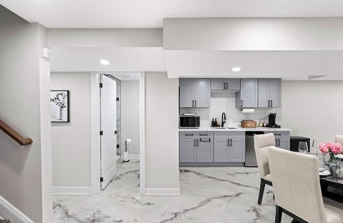 Niagara Falls Haus | Full Home in Niagara · Exclusive Spa Retreat